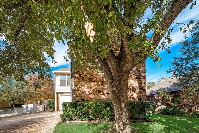 Building Photo - 100 Quail Creek