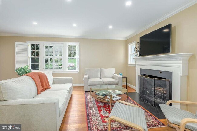 Building Photo - 3209 Thornapple St