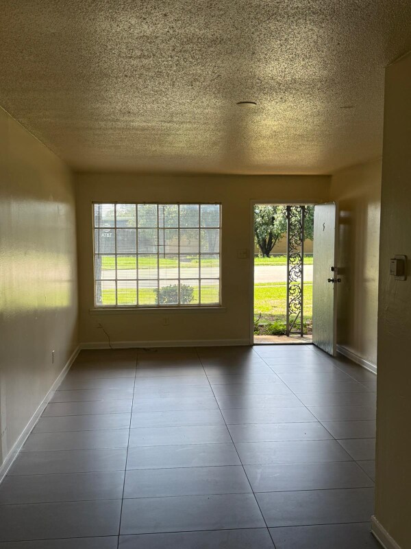 Foto del edificio - 3720 Outland Rd