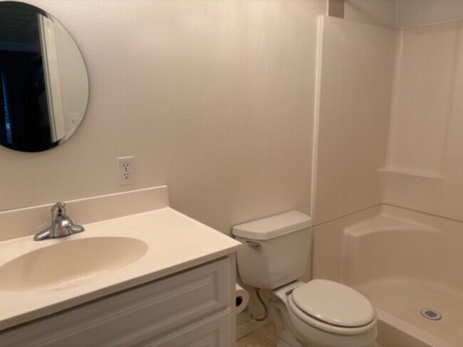 Foto del edificio - Ranch with finished basement in Ridgeview ...