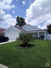 Building Photo - 236 Queen Mary Dr