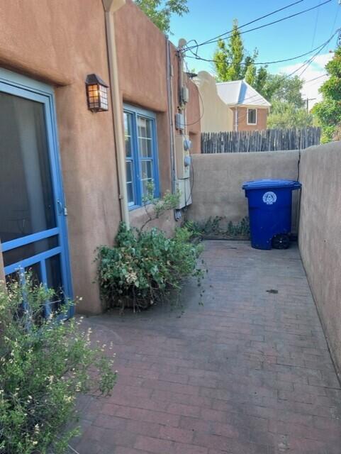 Foto del edificio - 220 San Pasquale Ave NW