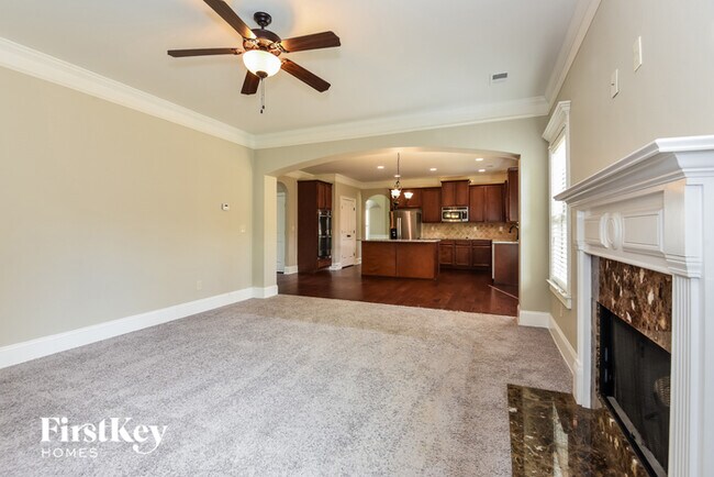 Building Photo - 5605 Horsebarn Ct