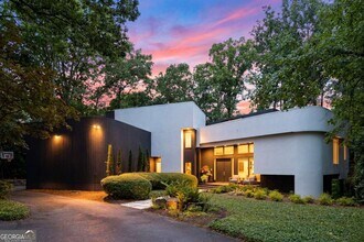 Building Photo - 13 Heards Overlook Ct NW