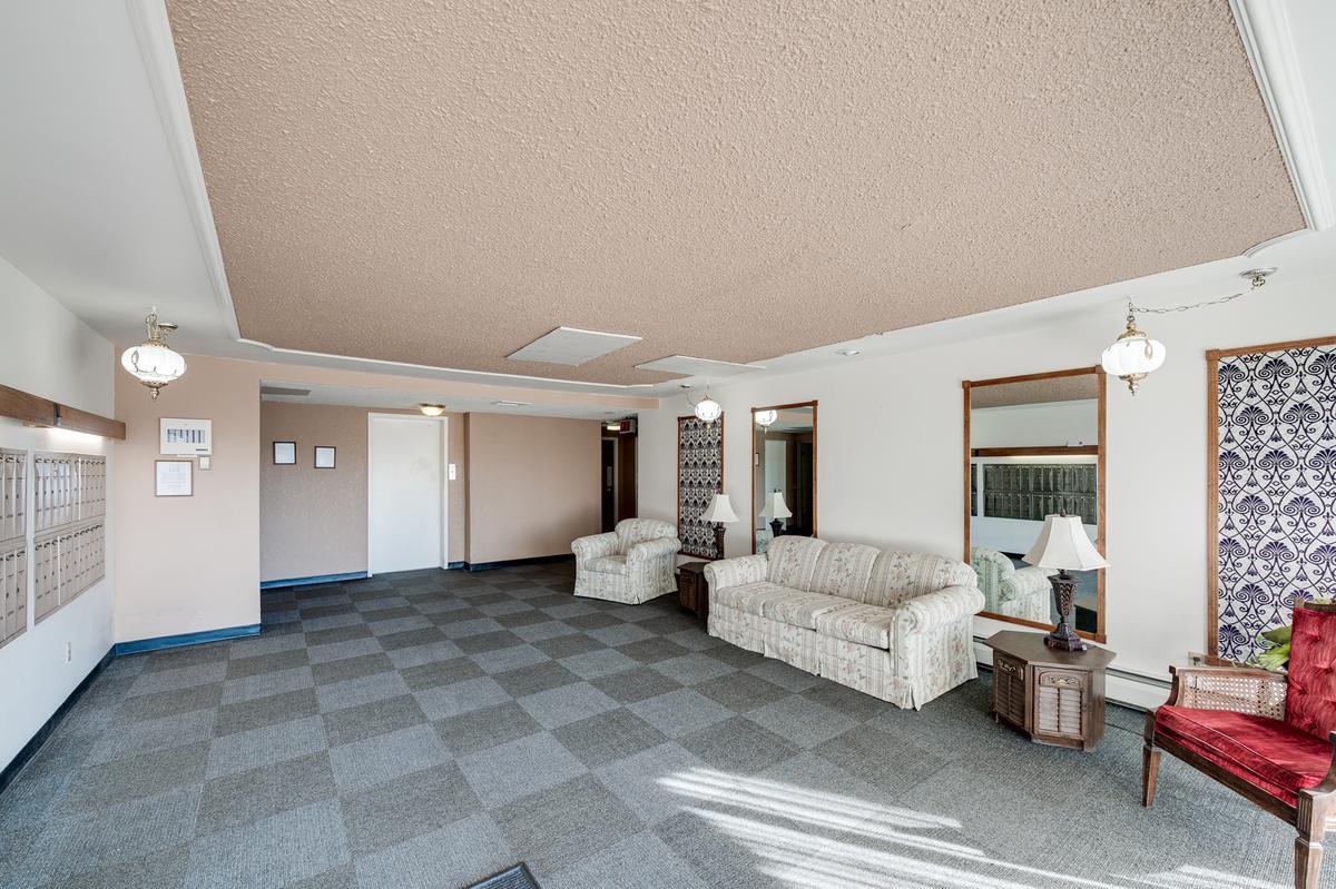 Olympic View Apartments Apartments 1160 Esquimalt Rd Victoria, BC