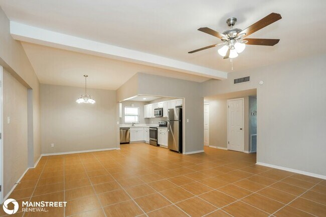 Foto del edificio - 2482 69th Ave S