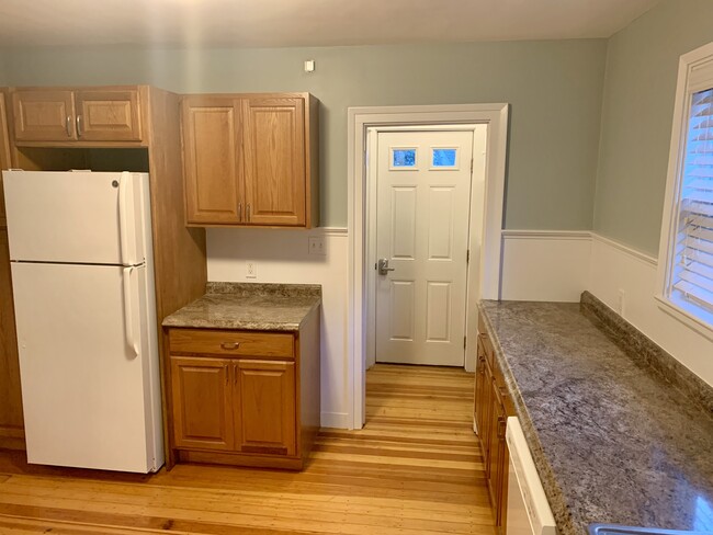 Kitchen - 16 Appleton Place