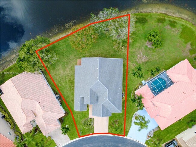 Foto del edificio - 2549 Egret Lake Dr
