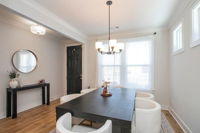 Building Photo - 170 Portico Pl