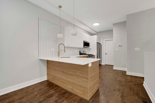 Foto del edificio - 2350 S Leavitt St