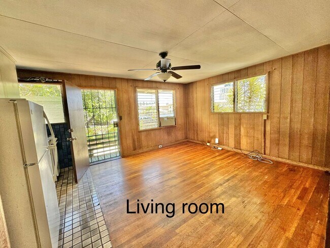 Building Photo - 1526 Enos Lane