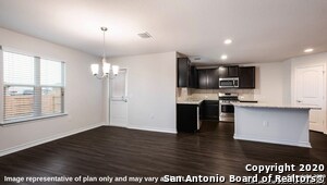 Foto del edificio - 2715 Green Leaf Way
