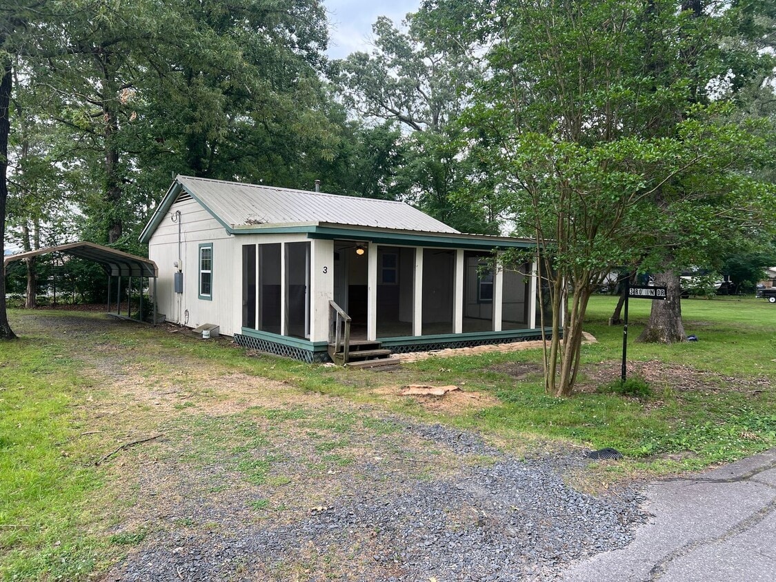 Primary Photo - 2 Bed 2 Bath Cottage