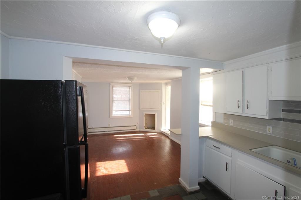 Primary Photo - 22 Shipping St