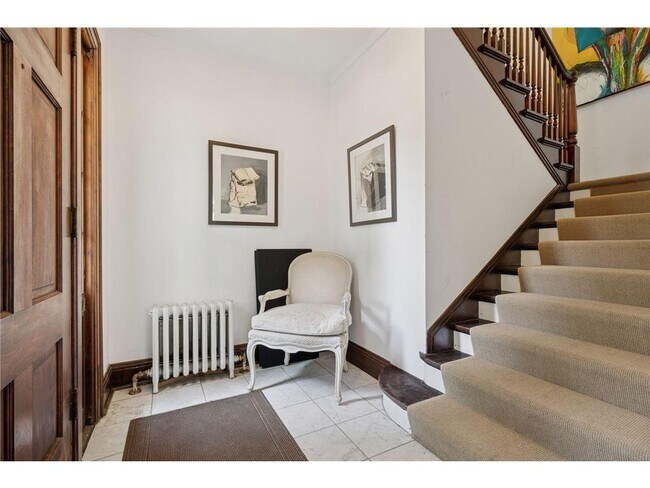 Foto del edificio - 1785 Dupont Ave S