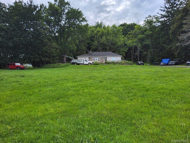 Building Photo - 1435 NY-208