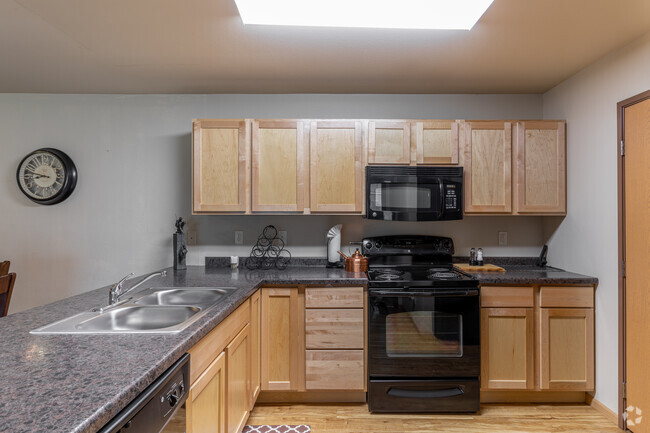 2HAB, 1BA - 961SF - Roosevelt West Apartments