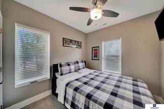 Building Photo - 1836 H St