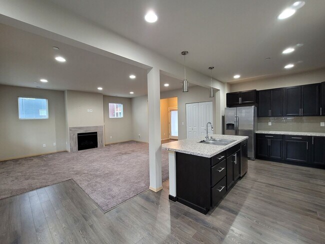 Foto del edificio - 4 Bedroom Home in Pinnacle Peak