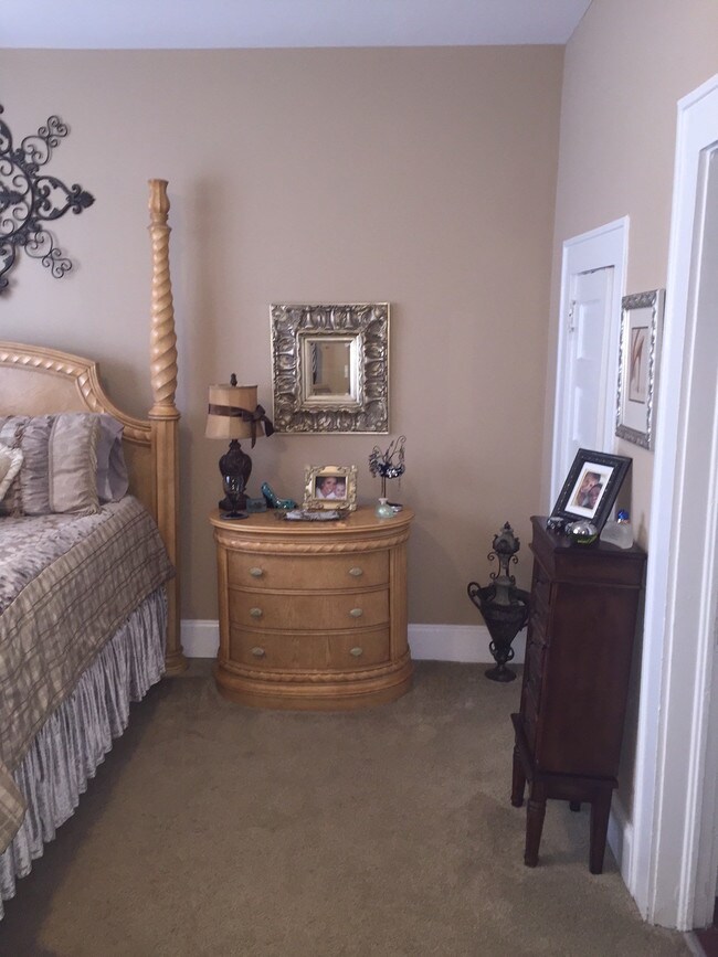 Foto del edificio - 1407 E North St