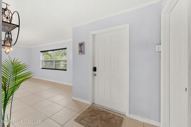 Building Photo - 1848 Edith St NE