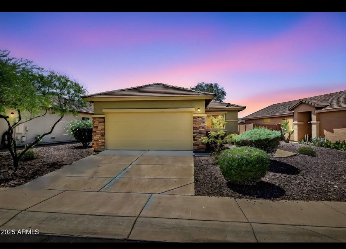 Foto principal - 1623 W Owens Way