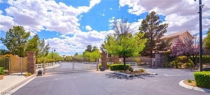 Building Photo - 8923 Deep Ridge Ct