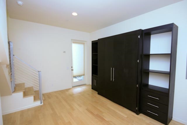 Building Photo - Modern Two Bedroom Hillcrest Condo