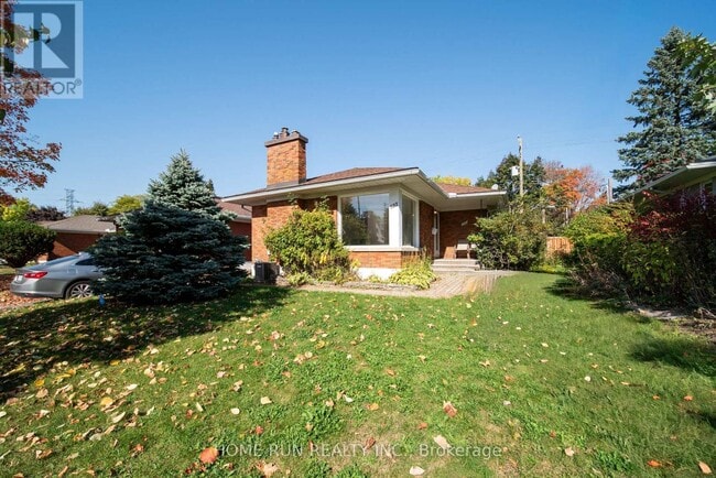 Photo du bâtiment - 533 Browning Ave