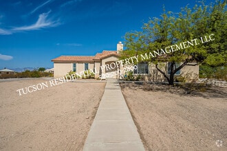 Building Photo - 5891 E Farmridge Dr