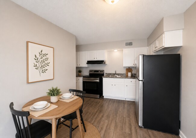 Foto del edificio - Charming 2BR-1BA Home! MOVE-IN SPECIAL + FREE 50" SMART TV!