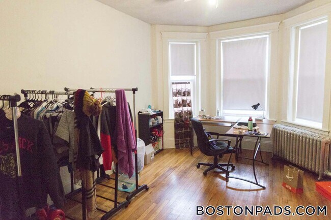 Foto del edificio - 1334 Commonwealth Ave