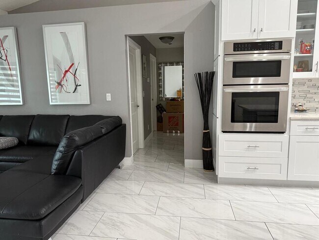 Foto del edificio - 4706 Doral Pointe Dr