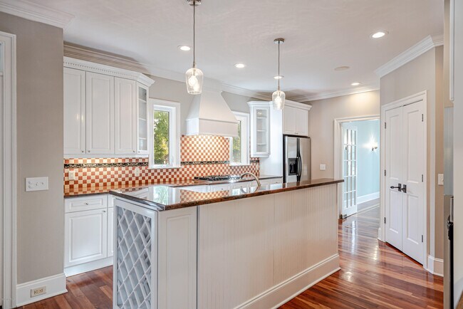Building Photo - 7313 Fisherman Creek Dr
