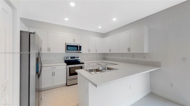 Building Photo - 3 br, 2.5 bath House - 11884 SW 245th Ter