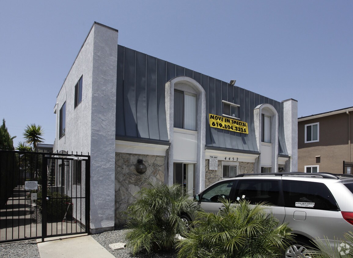 Building Photo - 4452 Louisiana Ave