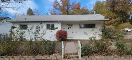 Building Photo - 115 Gumaer Ave