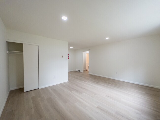 Mansión del Bosque_A2-8 - Woodland Manor Apartments