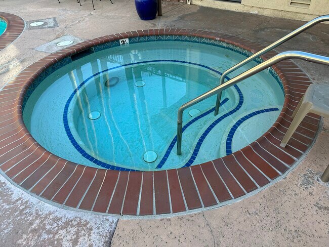 Foto del edificio - 26130 Narbonne Ave