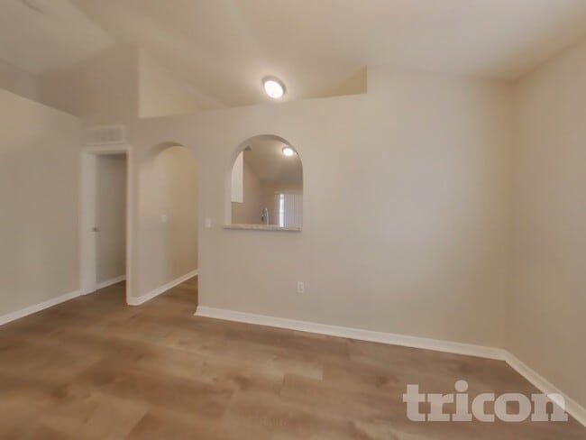 Building Photo - 822 Brenton Leaf Dr