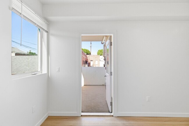 Interior Photo - 2025 New Jersey Street