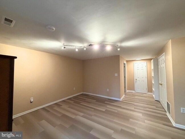 Foto del edificio - 6502 Brick Hearth Ct