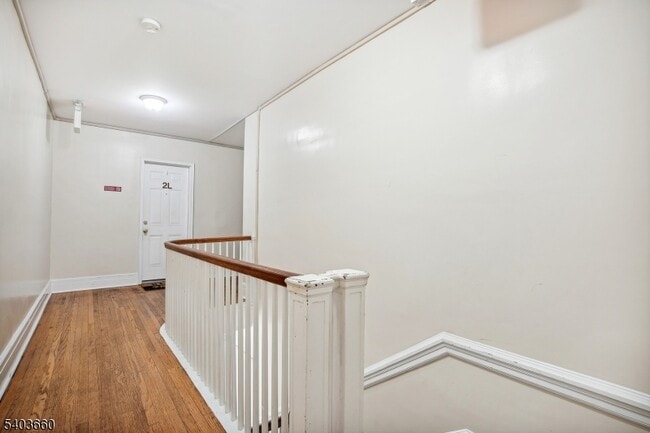 Building Photo - 22 High St