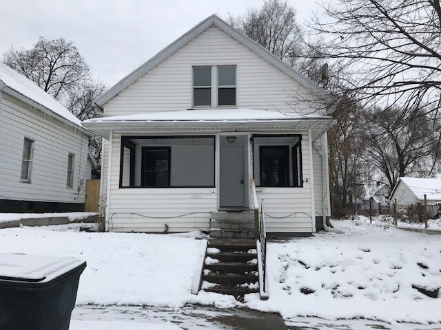 Primary Photo - 1711 S Scott St