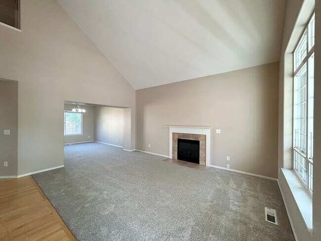 Foto del edificio - Gorgeous 4 Bed, 2.5 Bath House!