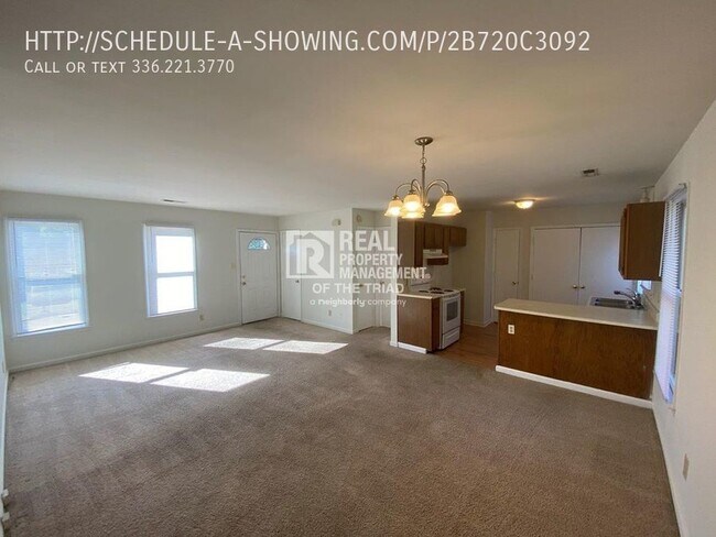 Building Photo - Charming 4 Bedroom/2 Bath Home w/ Fenced Yard