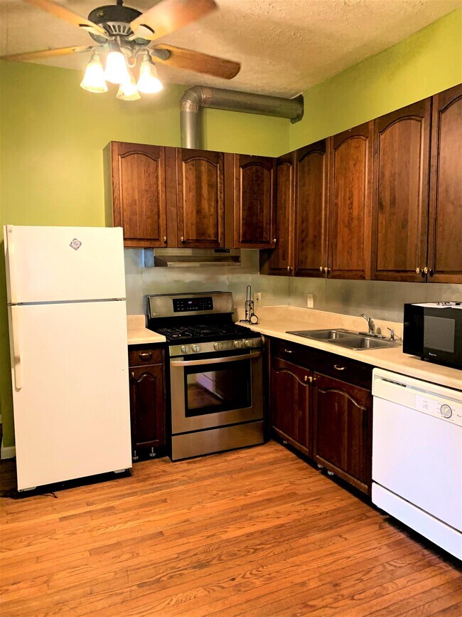 Foto del edificio - 569 10th St NW