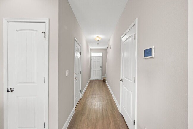 Building Photo - 5768 Callaway Cir