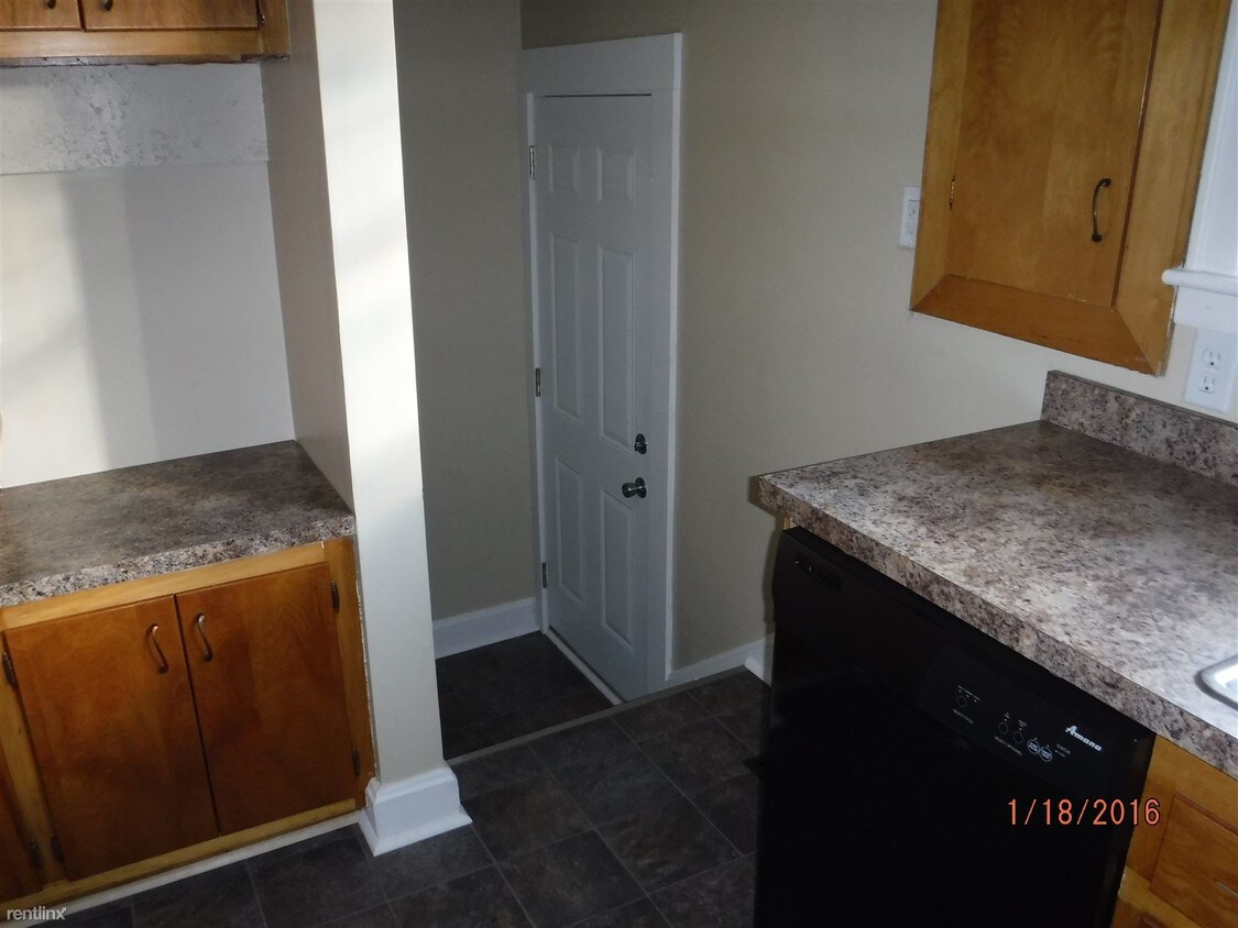Primary Photo - 508 S Weinbach Ave