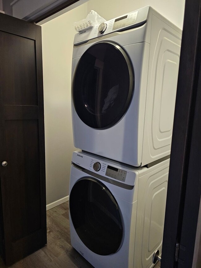 Photo - 122 S Main St Apartment